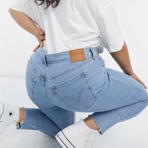 🆕Levi's Wedgie Skinny Jeans